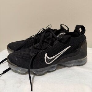 Nike air vapormax 2021 shoes women’s US 6.5